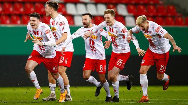 kaiyun-场上即将进入“卡塔尔时间”，场下跟图赫尔抢中卫